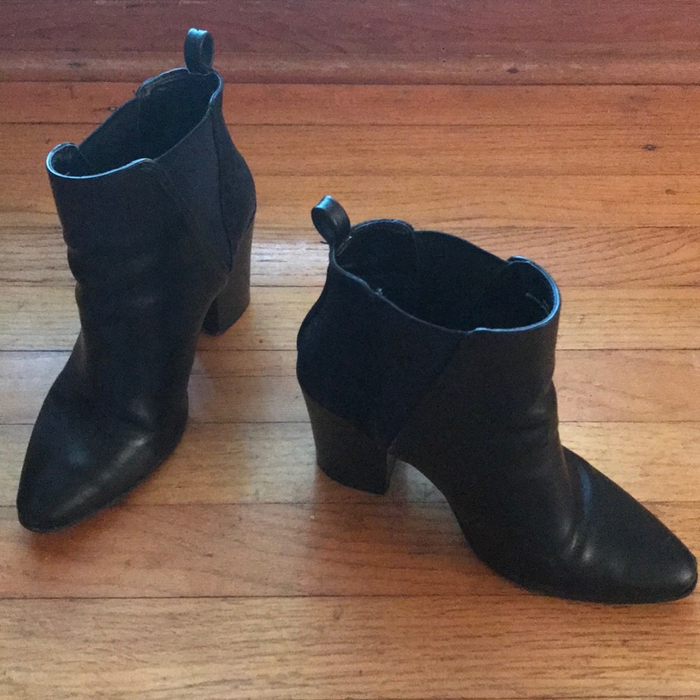 Target black heeled Chelsea boot size 7